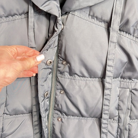 Tahari Shawl Collar Hidden Hood Down Puffer Coat size XS - Picture 4 of 12